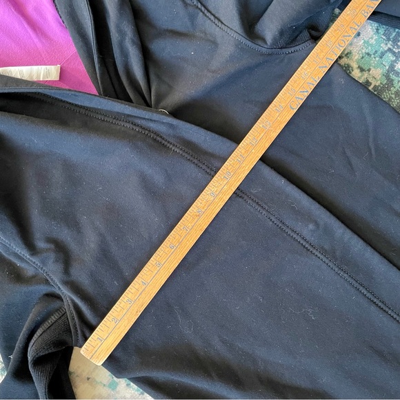 Lululemon Black Hooded Jacket 6 Yoga Ombré Purple Lining Pockets Awareness Coat - Picture 11 of 15